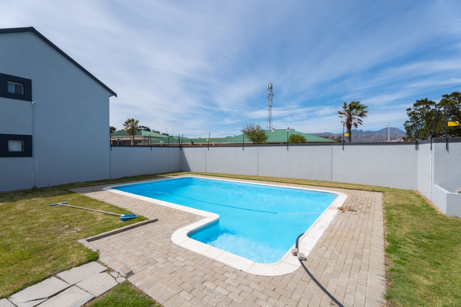 1 Bedroom Property for Sale in Strand South Western Cape